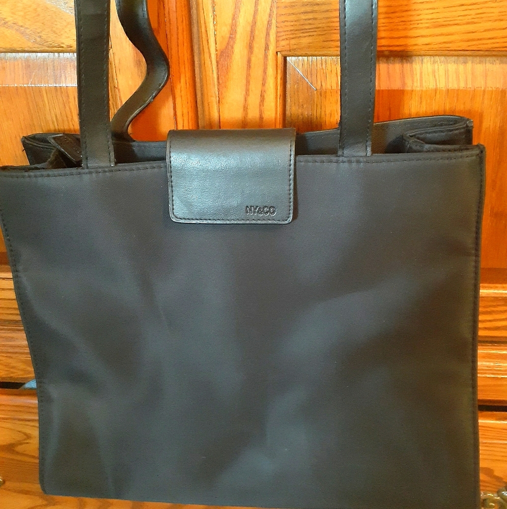 NWOT NY& Co Black Shouldar Bag